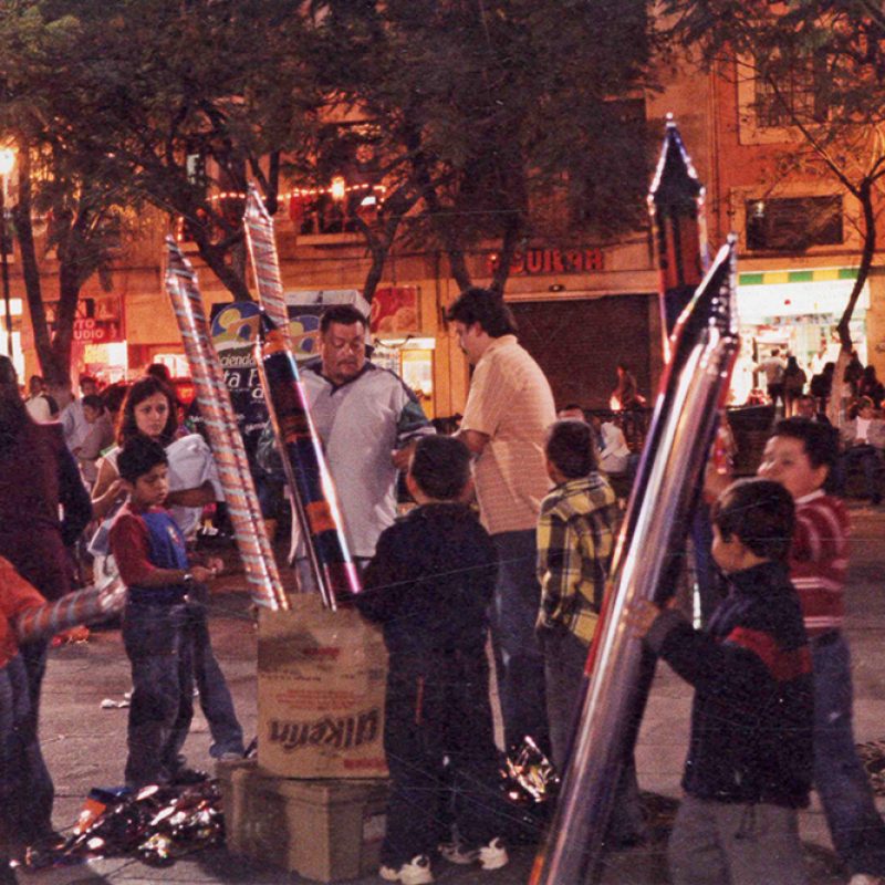 EL SR. RIZO : ¡ VENDE Y VENDE !