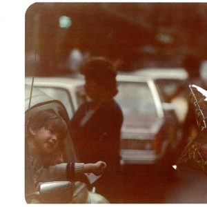 ALEJANDRO... ¡ ATENDIENDO A UN CLIENTECITO ! SEPTIEMBRE , 1985. CDMX.